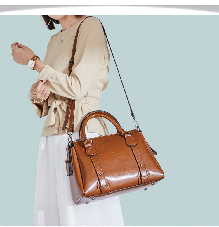 Bolso de Mujer de Cuero Genuino – Estilo Clásico con Toque Moderno